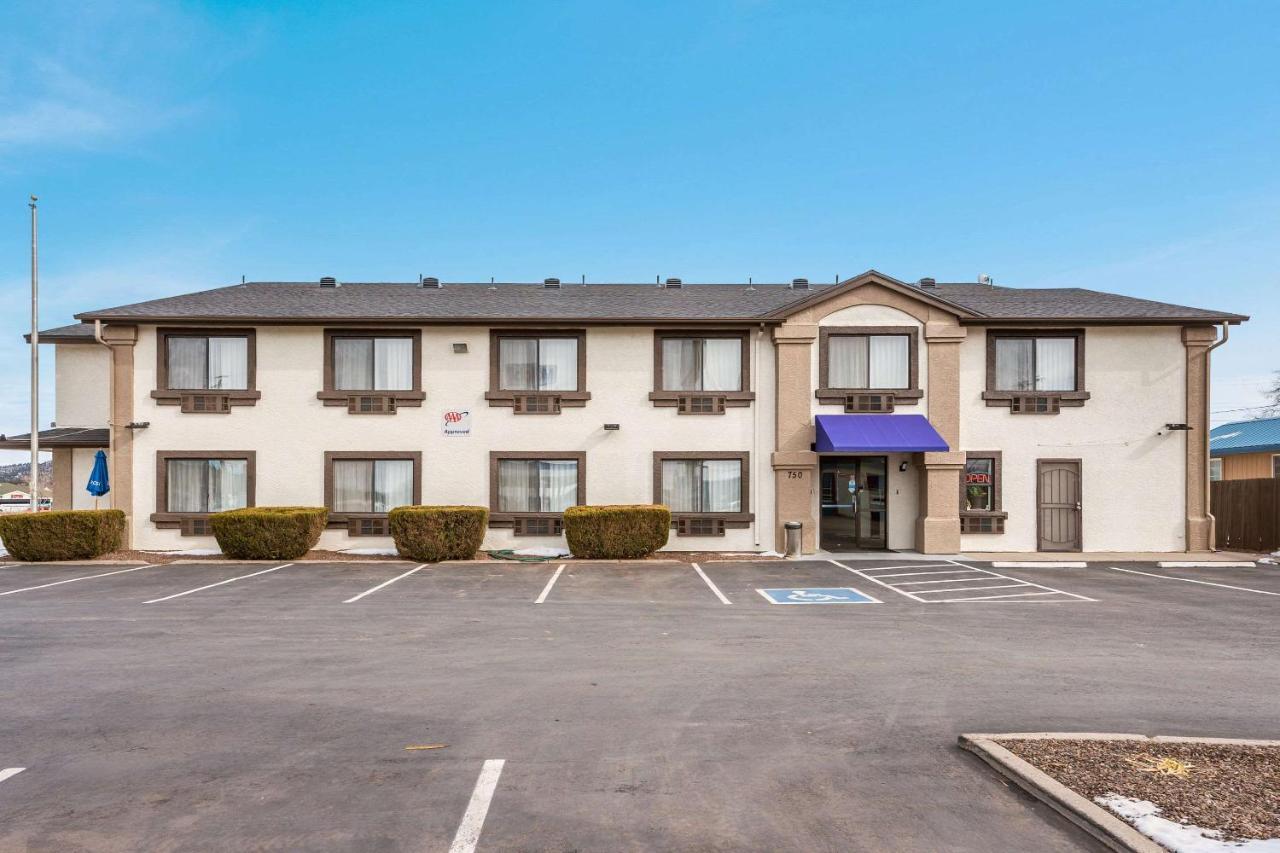 Econo Lodge Inn & Suites Williams - Grand Canyon Area Dış mekan fotoğraf