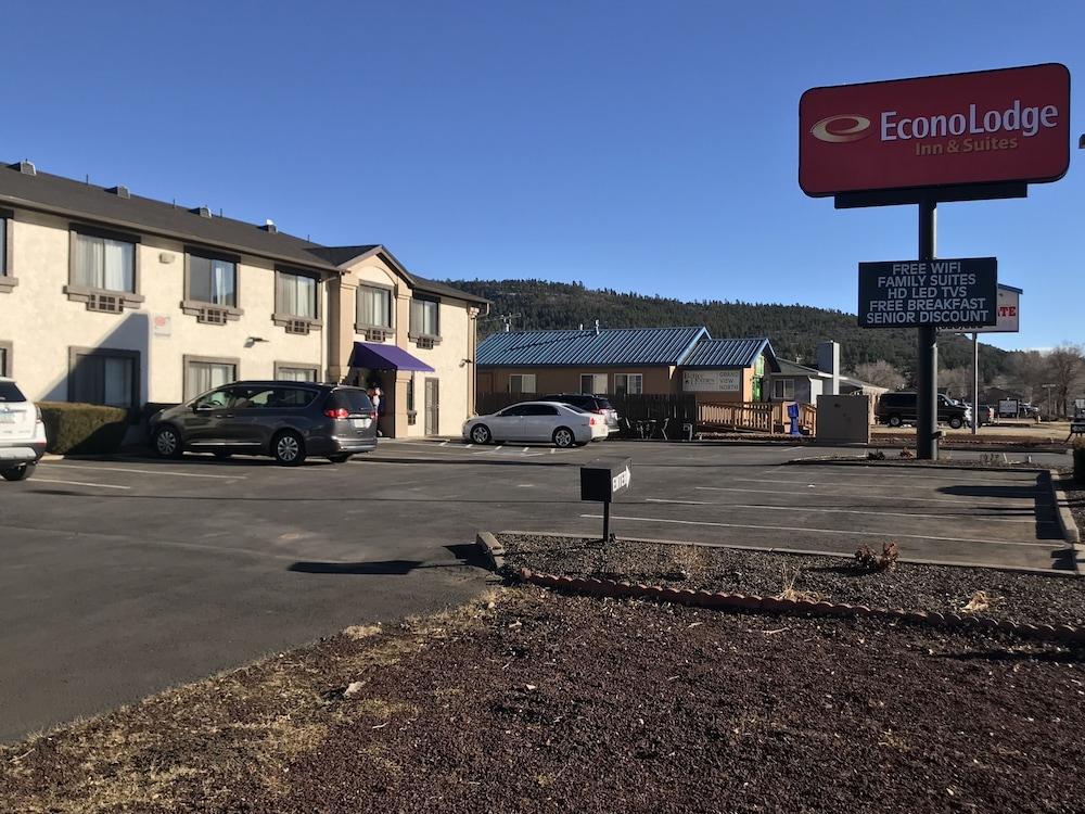 Econo Lodge Inn & Suites Williams - Grand Canyon Area Dış mekan fotoğraf