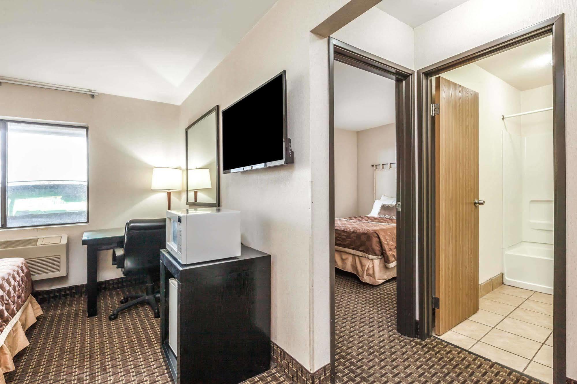 Econo Lodge Inn & Suites Williams - Grand Canyon Area Dış mekan fotoğraf